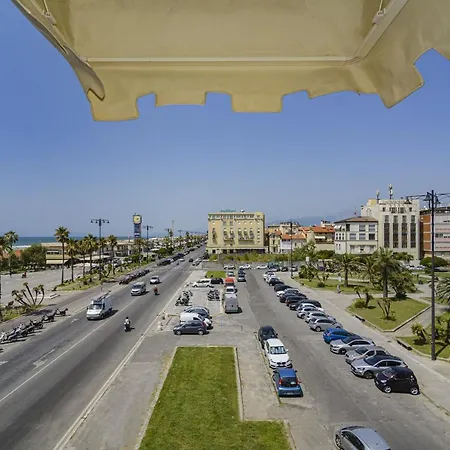 La Pace Otel Viareggio